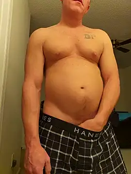 Snapshot of Bigtater1999 chatting on 10/19/25, 10:54 Bigtater1999 online show from 10/19/25, 10:54