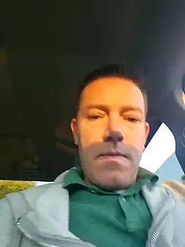 Snapshot of Bigtater1999 chatting on 10/20/25, 11:43 Bigtater1999 online show from 10/20/25, 11:43