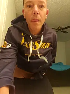 Snapshot of Bigtater1999 chatting on 10/25/25, 04:02 Bigtater1999 online show from 10/25/25, 04:02