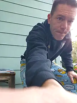 Snapshot of Bigtater1999 chatting on 11/16/25, 01:17 Bigtater1999 online show from 11/16/25, 01:17