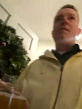 Bigtater1999 online show from 12/17/25, 10:27