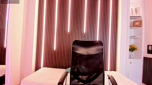 Snapshot of Aaron_Scoot chatting on 01/10/26, 07:37 Aaron Scoot online show from 01/10/26, 07:37