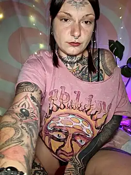 lizzardqueeen online show from 03/08/26, 03:54