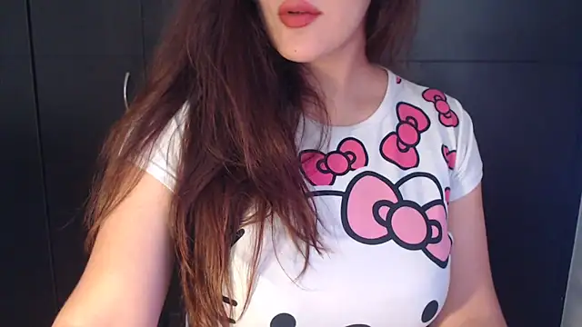 AdharaLujan online show from 03/04/26, 01:39