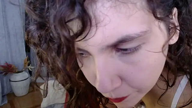 Snapshot of Sigrid- chatting on 01/20/25, 11:43 Sigrid- online show from 01/20/25, 11:43