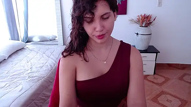 Snapshot of Sigrid- chatting on 02/09/25, 06:05 Sigrid- online show from 02/09/25, 06:05