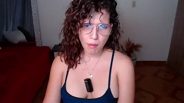 Snapshot of Sigrid- chatting on 03/13/25, 11:27 Sigrid- online show from 03/13/25, 11:27