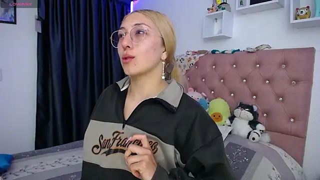 Soffy-brooks online show from 12/16/25, 10:04