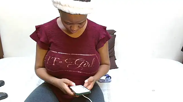 Snapshot of Wettitiesxxx chatting on 12/28/24, 11:30 Wettitiesxxx online show from 12/28/24, 11:30