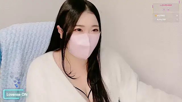 Snapshot of yukinko_o_ chatting on 10/16/25, 02:07 yukinko o online show from 10/16/25, 02:07