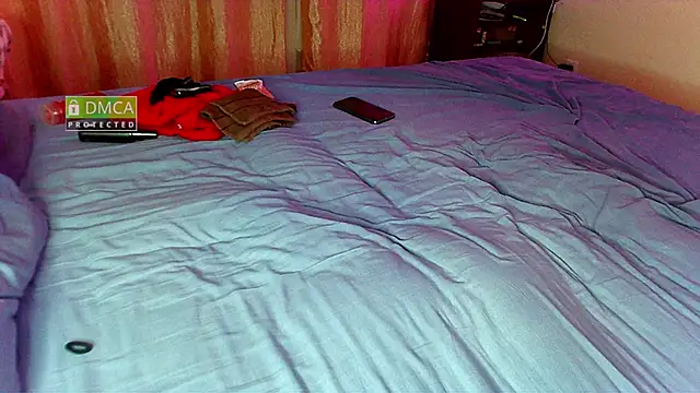 Snapshot of katrin022 chatting on 12/23/24, 01:13 katrin022 online show from 12/23/24, 01:13