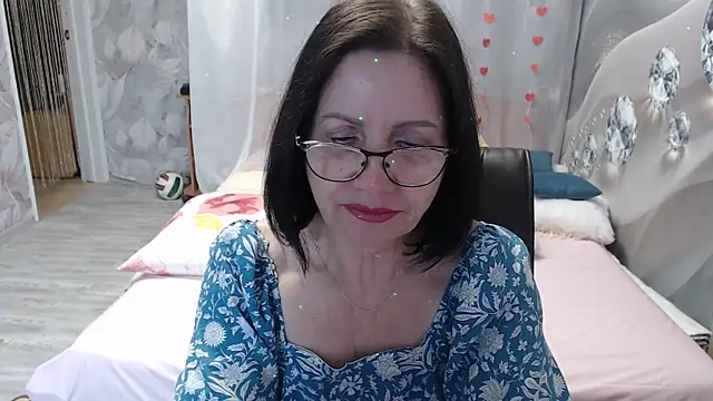 Snapshot of OlgaHottie chatting on 04/24/26, 11:29 OlgaHottie online show from 04/24/26, 11:29