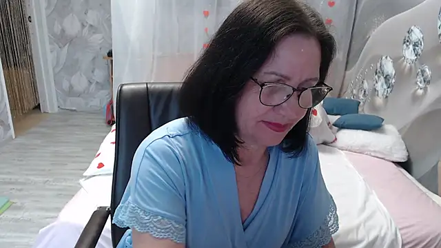 Snapshot of OlgaHottie chatting on 05/23/26, 11:31 OlgaHottie online show from 05/23/26, 11:31