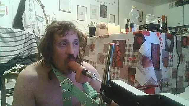 Snapshot of cyril020202 chatting on 11/01/25, 11:07 cyril020202 online show from 11/01/25, 11:07