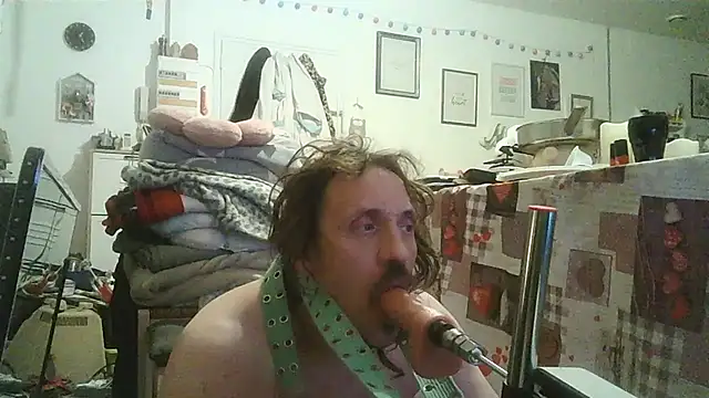 Snapshot of cyril020202 chatting on 11/02/25, 11:29 cyril020202 online show from 11/02/25, 11:29