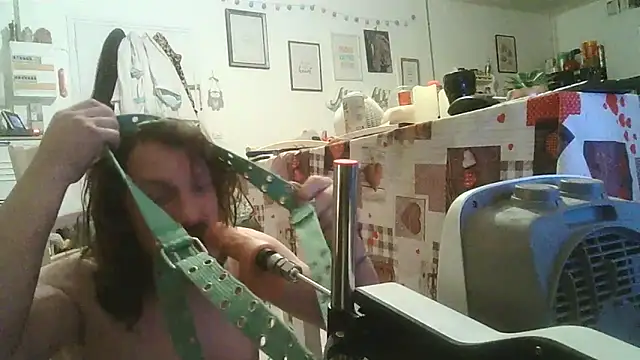 Snapshot of cyril020202 chatting on 11/04/25, 10:31 cyril020202 online show from 11/04/25, 10:31