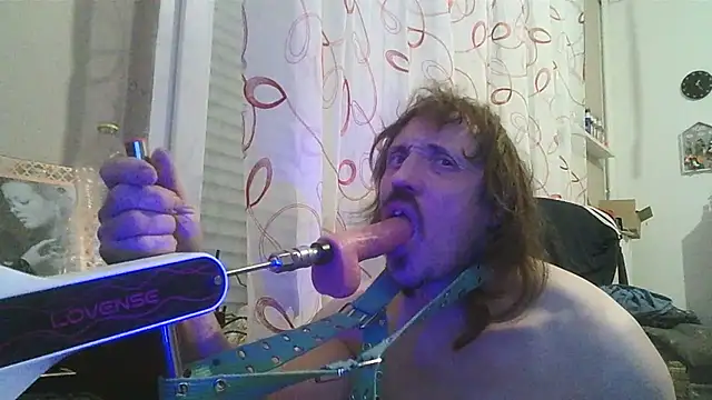 Snapshot of cyril020202 chatting on 12/05/25, 12:14 cyril020202 online show from 12/05/25, 12:14