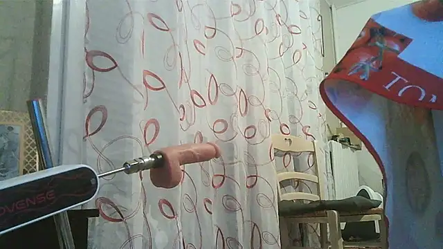 cyril020202 online show from 12/18/25, 11:27