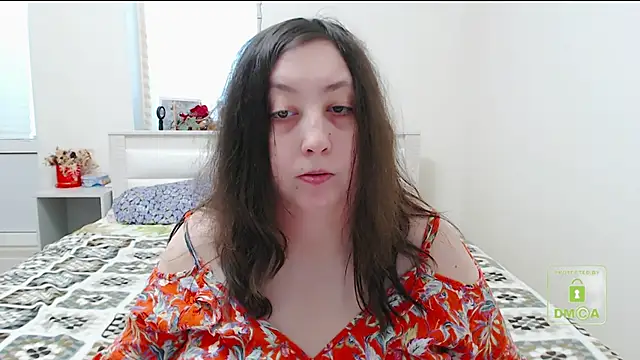 cute and hot online show from 02/04/25, 12:55