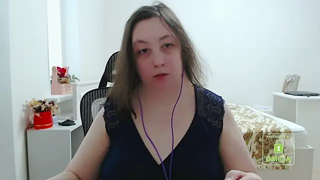 cute and hot online show from 02/13/25, 12:00