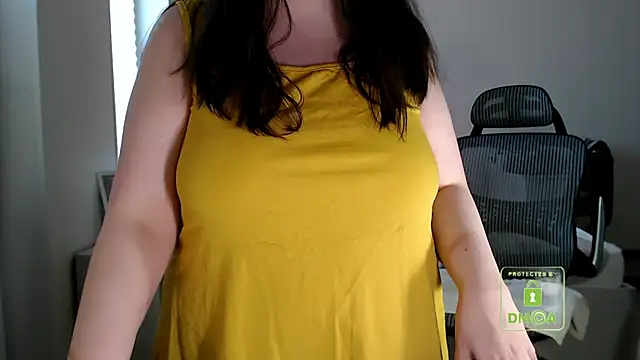 Snapshot of cute_and_hot chatting on 04/19/26, 12:59 cute and hot online show from 04/19/26, 12:59
