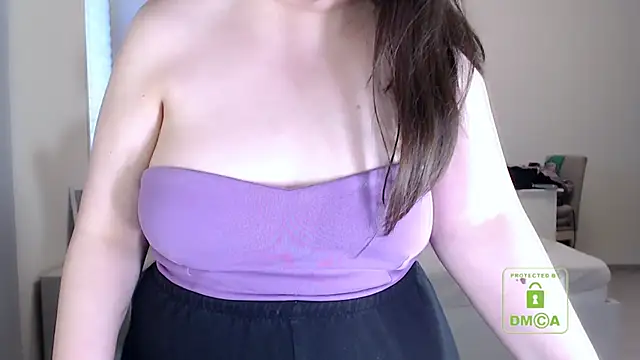 Snapshot of cute_and_hot chatting on 04/29/26, 05:30 cute and hot online show from 04/29/26, 05:30