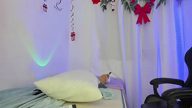 Lia Petite1 online show from 01/09/25, 02:01