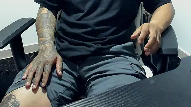 Snapshot of stebankechima chatting on 10/16/25, 12:44 stebankechima online show from 10/16/25, 12:44