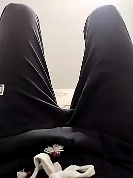 Snapshot of devilisinside9 chatting on 02/01/25, 05:37 devilisinside9 online show from 02/01/25, 05:37