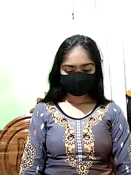 Snapshot of Arisha- chatting on 12/23/24, 05:22 Arisha- online show from 12/23/24, 05:22