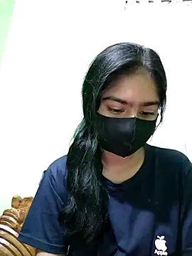 Snapshot of Arisha- chatting on 12/27/24, 04:32 Arisha- online show from 12/27/24, 04:32