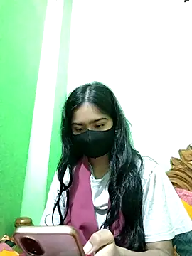 Snapshot of Arisha- chatting on 01/07/25, 04:27 Arisha- online show from 01/07/25, 04:27