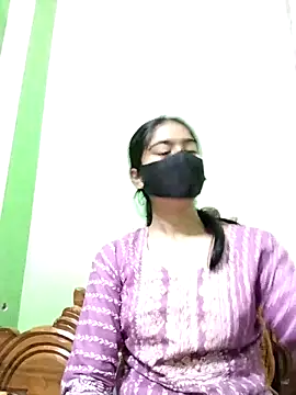 Snapshot of Arisha- chatting on 01/29/25, 03:47 Arisha- online show from 01/29/25, 03:47