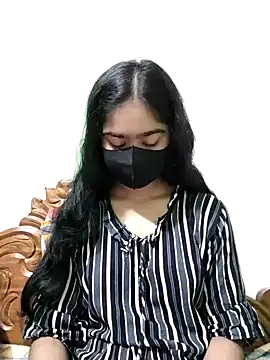 Snapshot of Arisha- chatting on 01/30/25, 10:50 Arisha- online show from 01/30/25, 10:50