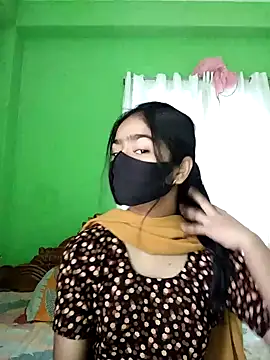 Snapshot of Arisha- chatting on 02/03/25, 07:51 Arisha- online show from 02/03/25, 07:51