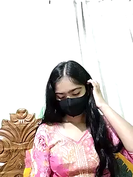 Snapshot of Arisha- chatting on 02/06/25, 12:26 Arisha- online show from 02/06/25, 12:26