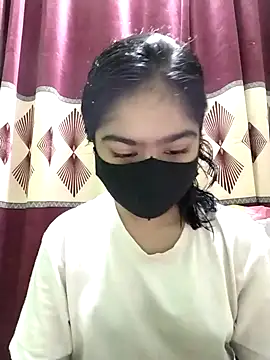 Snapshot of Arisha- chatting on 02/08/25, 01:11 Arisha- online show from 02/08/25, 01:11