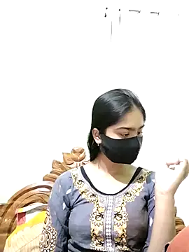 Snapshot of Arisha- chatting on 02/18/25, 11:11 Arisha- online show from 02/18/25, 11:11