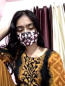 Snapshot of Arisha- chatting on 10/04/25, 07:45 Arisha- online show from 10/04/25, 07:45