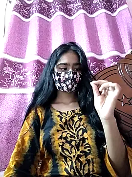 Snapshot of Arisha- chatting on 10/11/25, 08:29 Arisha- online show from 10/11/25, 08:29