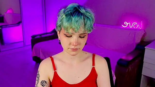 Snapshot of School_Love chatting on 12/26/24, 01:21 School Love online show from 12/26/24, 01:21