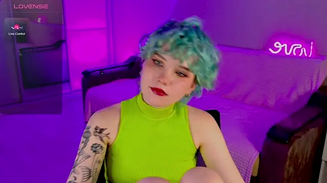 Snapshot of School_Love chatting on 02/24/25, 04:15 School Love online show from 02/24/25, 04:15