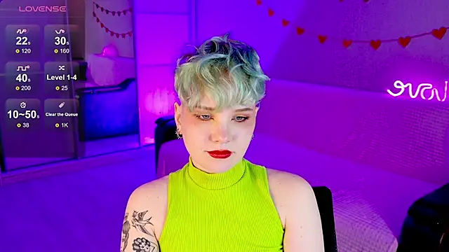 Snapshot of School_Love chatting on 03/14/25, 04:09 School Love online show from 03/14/25, 04:09