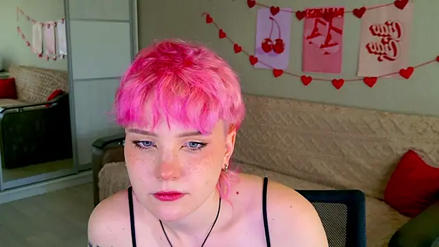 Snapshot of School_Love chatting on 09/14/25, 11:09 School Love online show from 09/14/25, 11:09