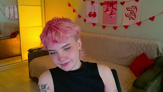 Snapshot of School_Love chatting on 09/24/25, 11:13 School Love online show from 09/24/25, 11:13