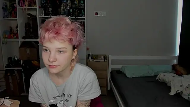 School Love online show from 01/18/26, 07:56