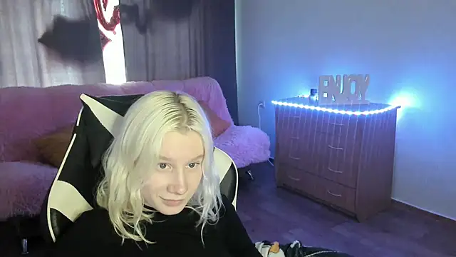 EnigmaSee online show from 05/18/26, 05:24
