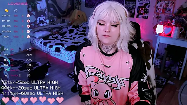 Snapshot of noori__hope chatting on 10/24/25, 08:16 noori hope online show from 10/24/25, 08:16