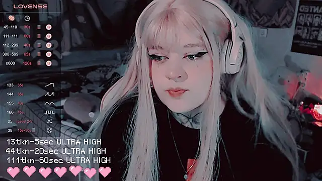 Snapshot of noori__hope chatting on 11/12/25, 12:22 noori hope online show from 11/12/25, 12:22