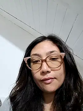 Mia Ruiz online show from 02/05/25, 01:04